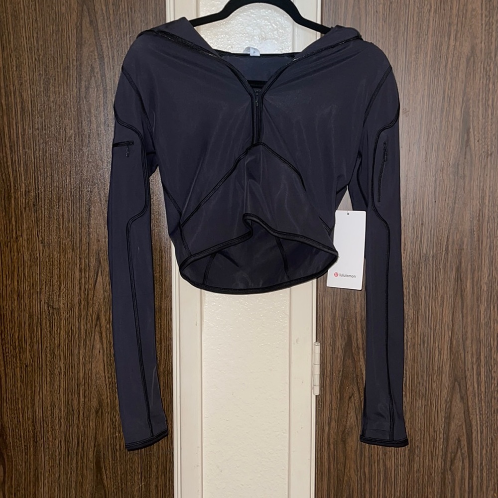 NWT Lululemon break a trail 1/2 zip crop hoodie 4